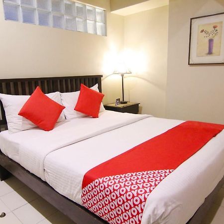 Oyo 103 Artina Suites Hotel ماكاتي المظهر الخارجي الصورة