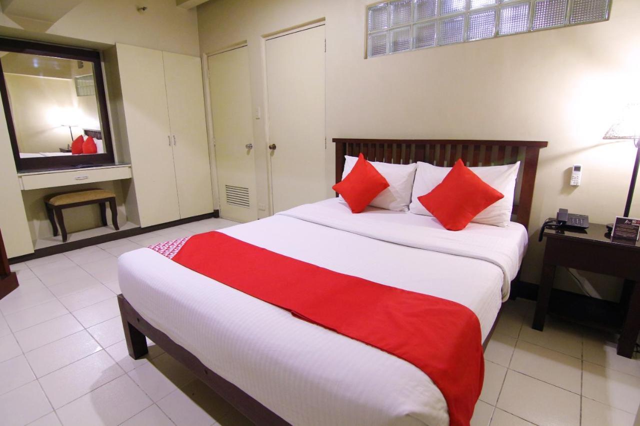 Oyo 103 Artina Suites Hotel ماكاتي المظهر الخارجي الصورة
