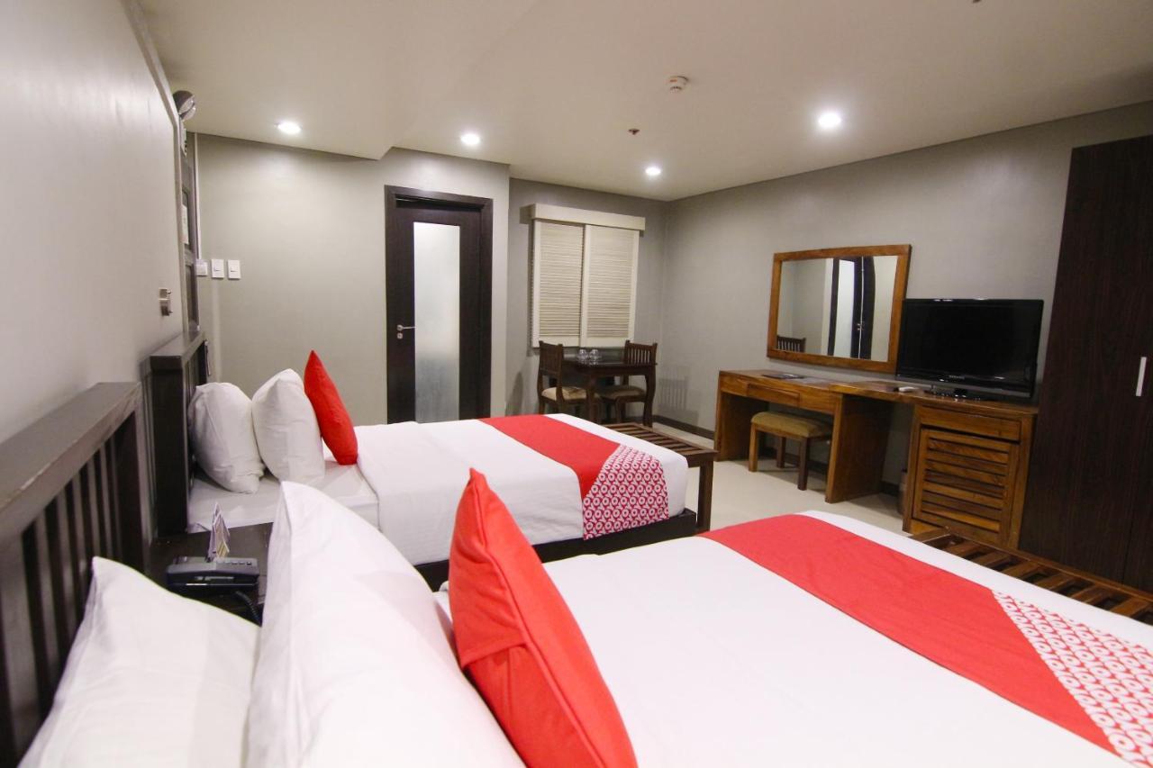 Oyo 103 Artina Suites Hotel ماكاتي المظهر الخارجي الصورة
