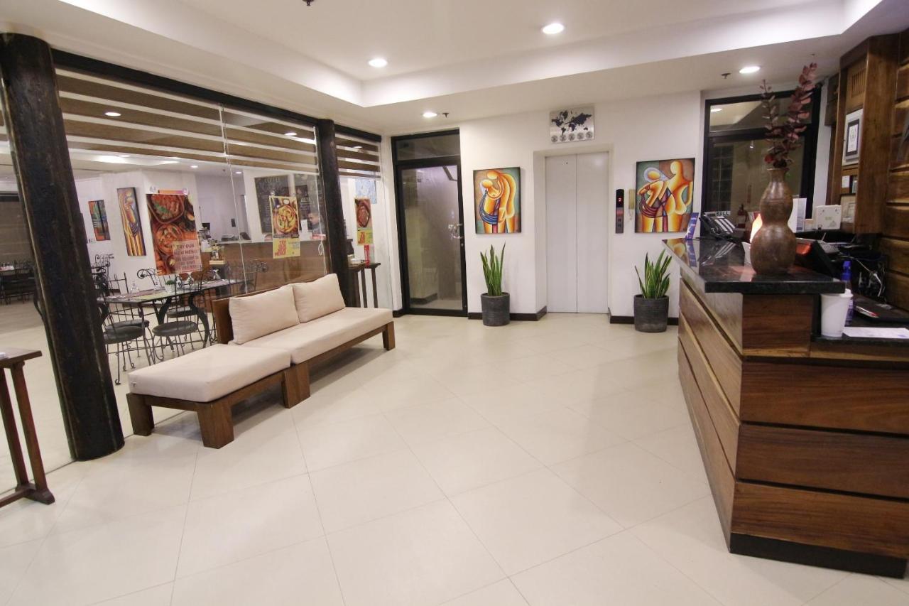 Oyo 103 Artina Suites Hotel ماكاتي المظهر الخارجي الصورة