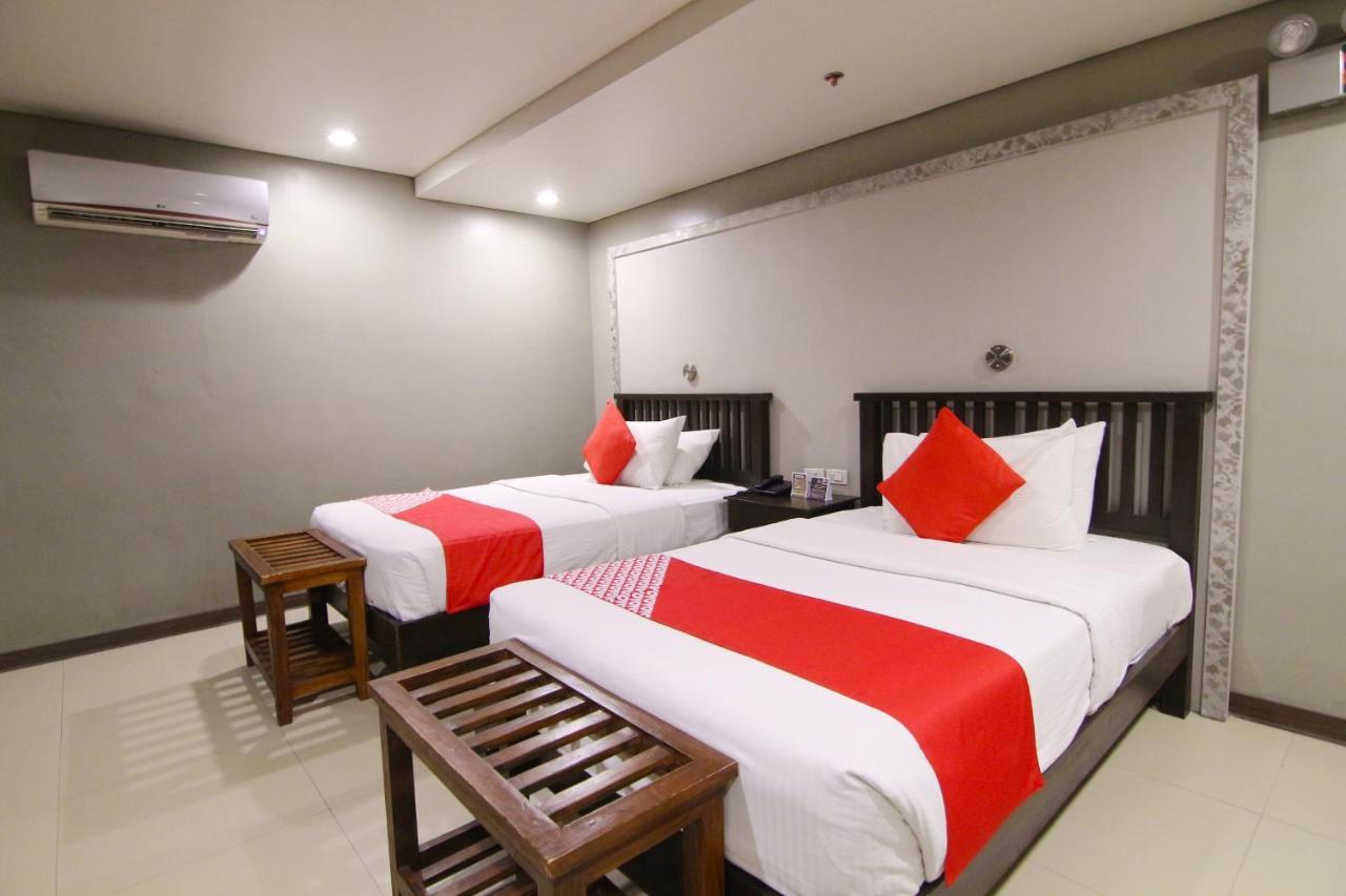 Oyo 103 Artina Suites Hotel ماكاتي المظهر الخارجي الصورة