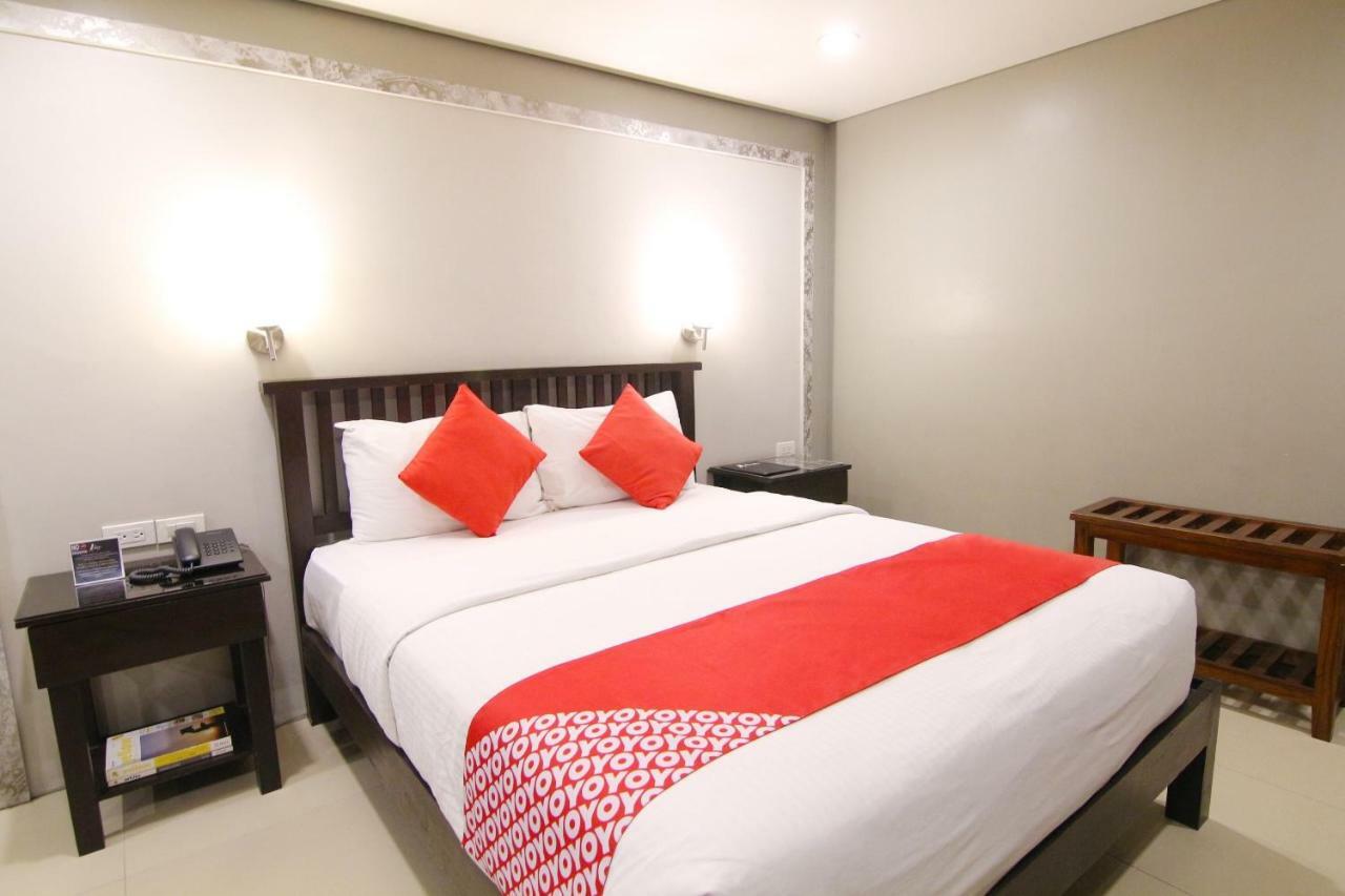Oyo 103 Artina Suites Hotel ماكاتي المظهر الخارجي الصورة
