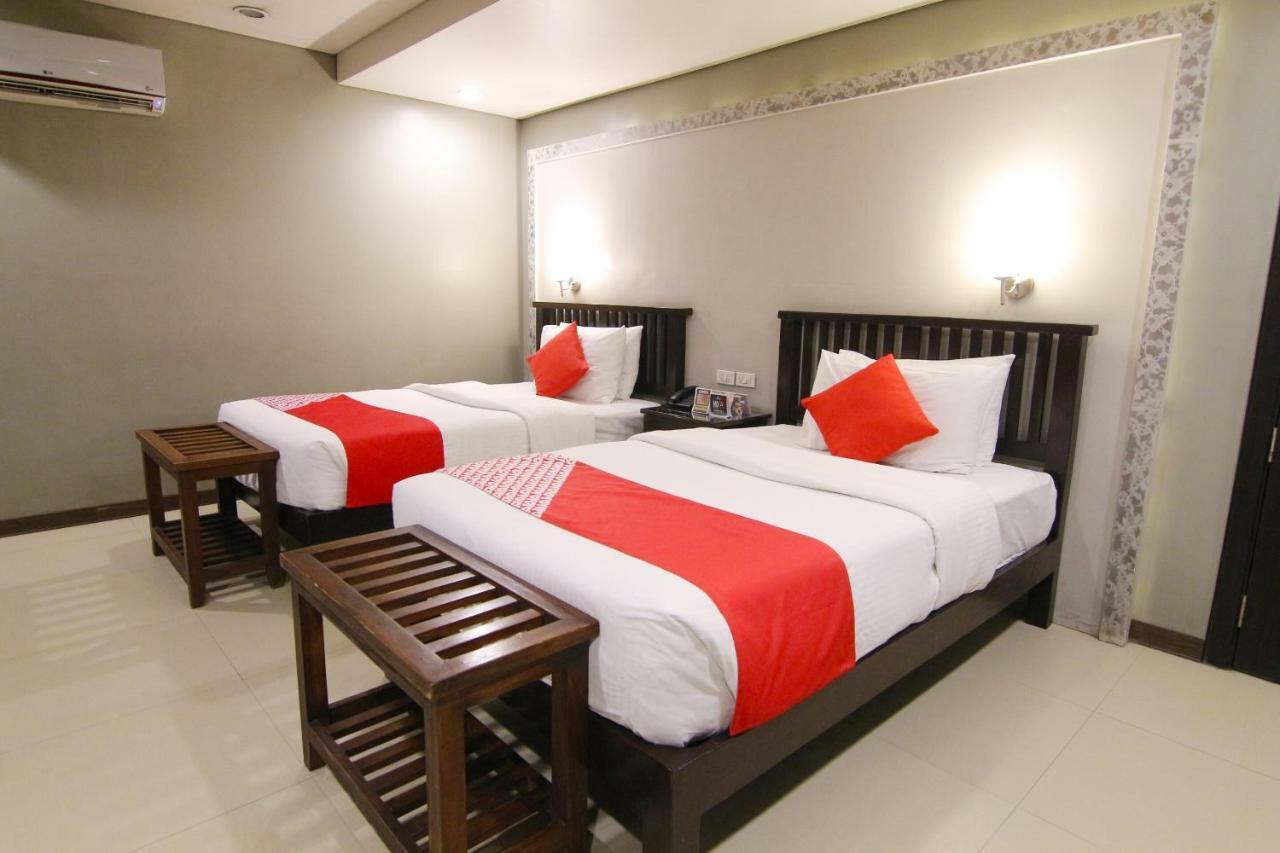 Oyo 103 Artina Suites Hotel ماكاتي المظهر الخارجي الصورة